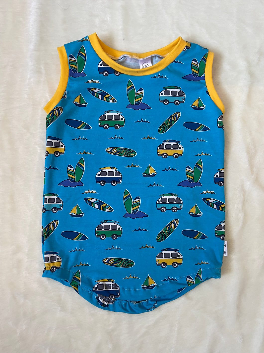 Basic Tank - Surfer Dude